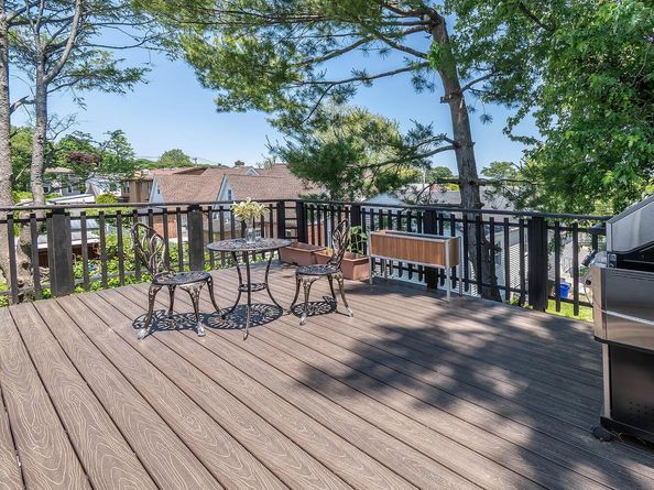 14 Marwood Road S, Port Washington NY 11050