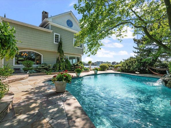 501 Bay 5th Street, West Islip NY 11795