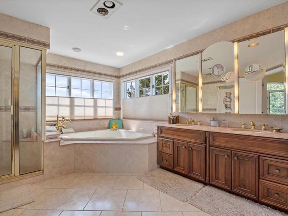 501 Bay 5th Street, West Islip NY 11795