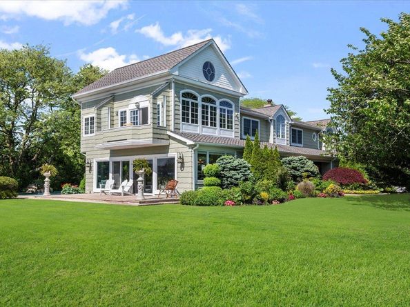 501 Bay 5th Street, West Islip NY 11795