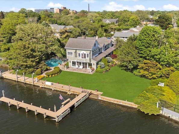 501 Bay 5th Street, West Islip NY 11795