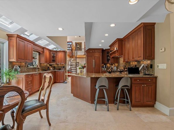 501 Bay 5th Street, West Islip NY 11795