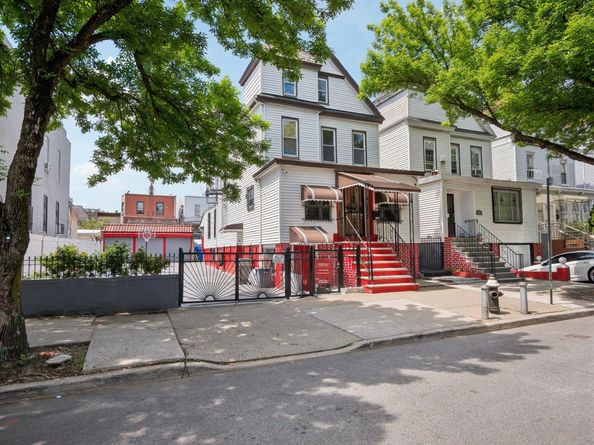 1241 Taylor Avenue, Bronx NY 10472