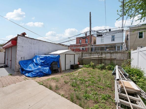 1241 Taylor Avenue, Bronx NY 10472