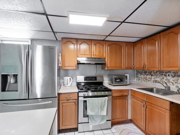 1241 Taylor Avenue, Bronx NY 10472