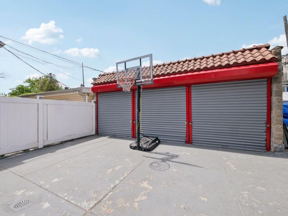 1241 Taylor Avenue, Bronx NY 10472