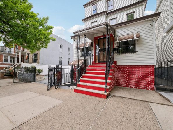 1241 Taylor Avenue, Bronx NY 10472