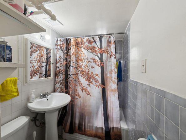 1241 Taylor Avenue, Bronx NY 10472