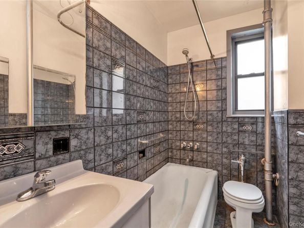 83-52 Talbot Street 2H, Kew Gardens NY 11415