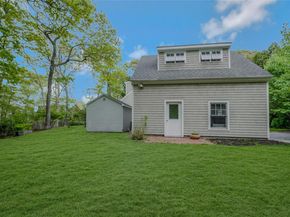 11 The Pkwy, Southampton NY 11968