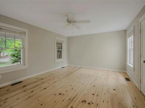 11 The Pkwy, Southampton NY 11968