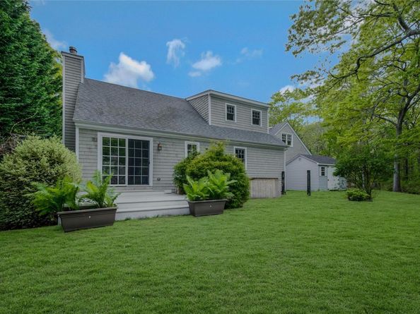 11 The Pkwy, Southampton NY 11968