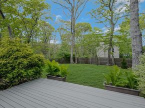 11 The Pkwy, Southampton NY 11968