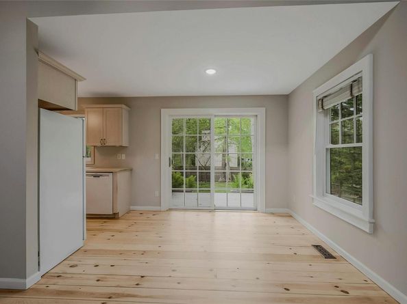 11 The Pkwy, Southampton NY 11968
