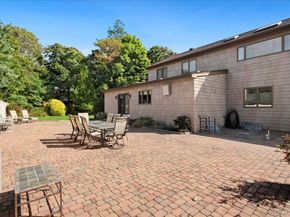 7 Kent Court, Bayport NY 11705