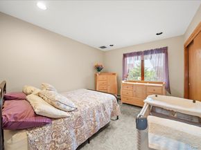 7 Kent Court, Bayport NY 11705