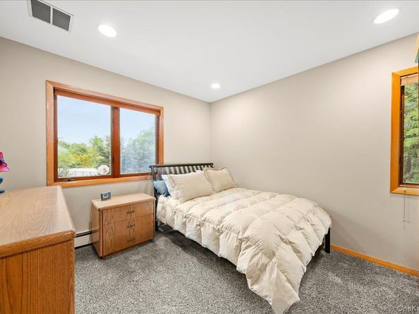 7 Kent Court, Bayport NY 11705