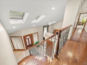 7 Kent Court, Bayport NY 11705