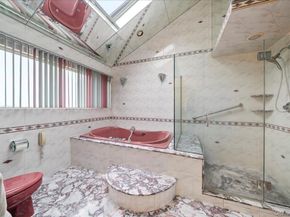 7 Kent Court, Bayport NY 11705