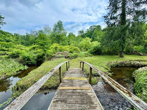 210A Seven Bridges Road, Mount Kisco NY 10549