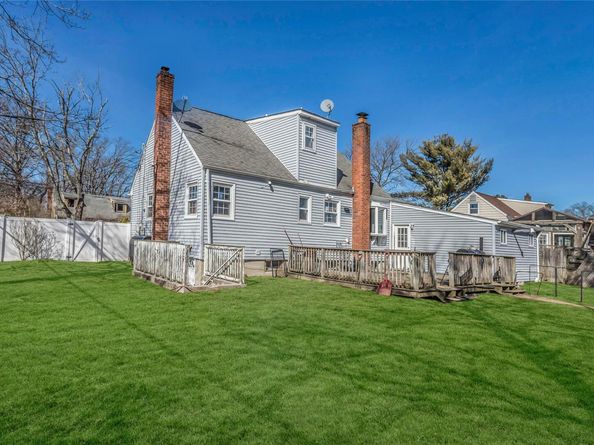 33 Hilliard Avenue, Central Islip NY 11722