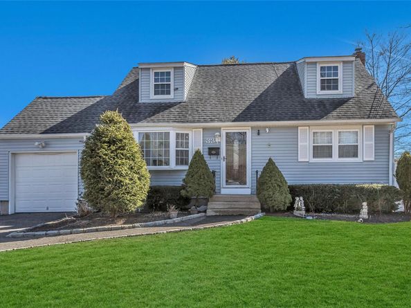 33 Hilliard Avenue, Central Islip NY 11722