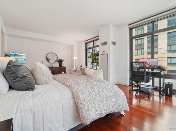 27 City Place THB, White Plains NY 10601