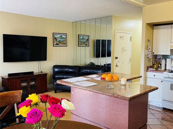 71-18 Sutton Place 3, Fresh Meadows NY 11365