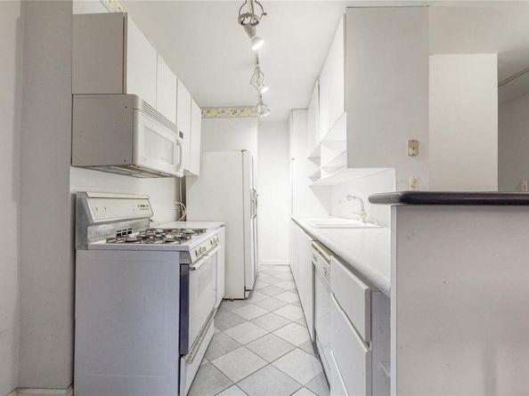 109-14 Ascan Avenue 1D, Forest Hills NY 11375