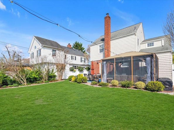 80 Park Avenue, New Hyde Park NY 11040