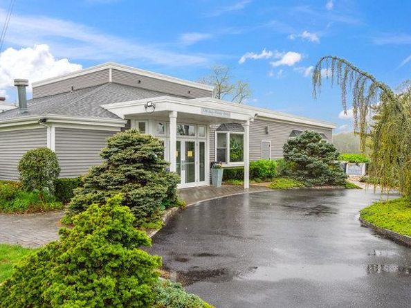 106 E Midland Pond Court First Floor, Moriches NY 11955