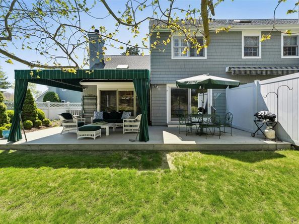 30 Brittany Lane 30, Westhampton Beach NY 11978