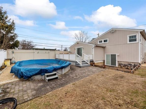 51 Graham Street, Farmingdale NY 11735