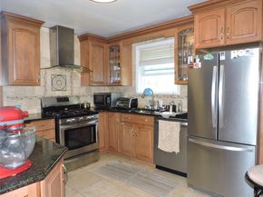 713 Colonial Street, Uniondale NY 11553