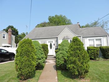 713 Colonial Street