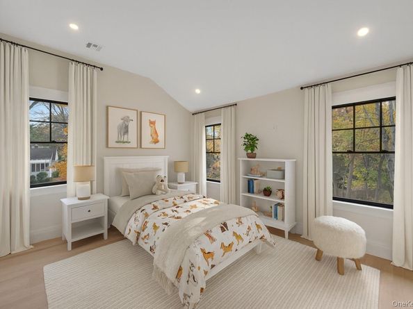 32 Sycamore Road, Scarsdale NY 10583