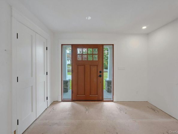 32 Sycamore Road, Scarsdale NY 10583