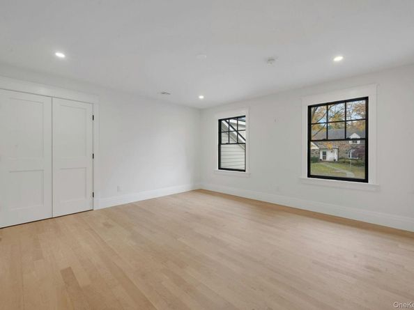 32 Sycamore Road, Scarsdale NY 10583