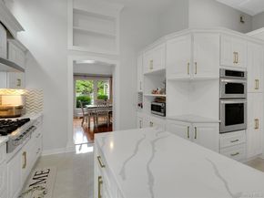 18 Sherwood Lane, Roslyn Heights NY 11577