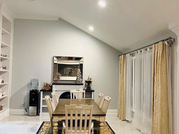 18 Sherwood Lane, Roslyn Heights NY 11577