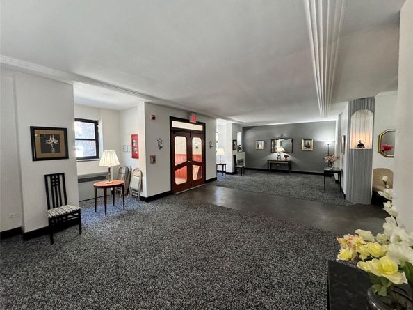 30 Clinton Place 6E, New Rochelle NY 10801