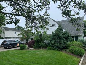 231 Willowood Drive, Wantagh NY 11793