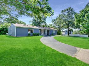 2697 Heather Avenue, Medford NY 11763