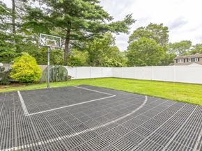 21 Tulipwood Drive, Commack NY 11725