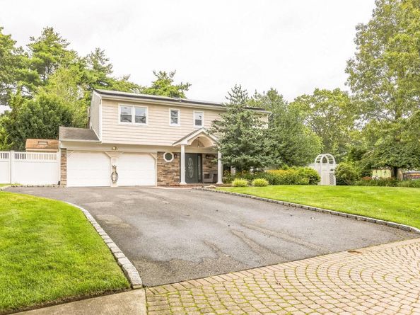 21 Tulipwood Drive, Commack NY 11725
