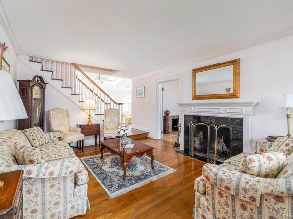 157 Windsor Avenue, Rockville Centre NY 11570