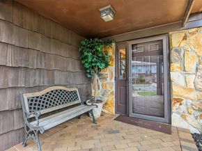 19 Jacob Road, Plainview NY 11803