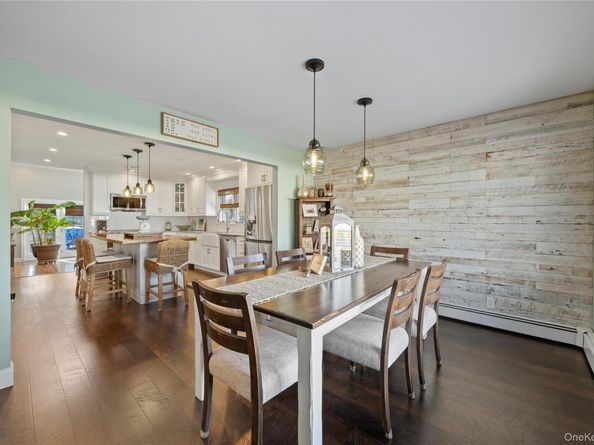 38 Aster Avenue, Holtsville NY 11742