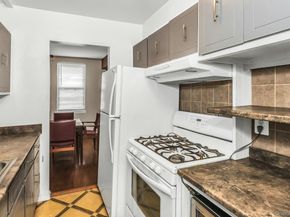 596 Broadway 17A, Lynbrook NY 11563