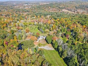 34-42 Boutonville Road, Pound Ridge NY 10576
